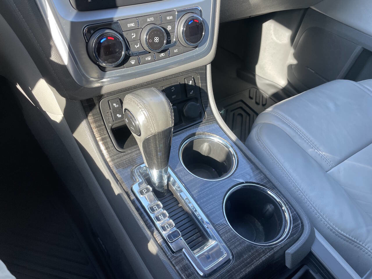 Used 2017 GMC Acadia Limited SLT image 22