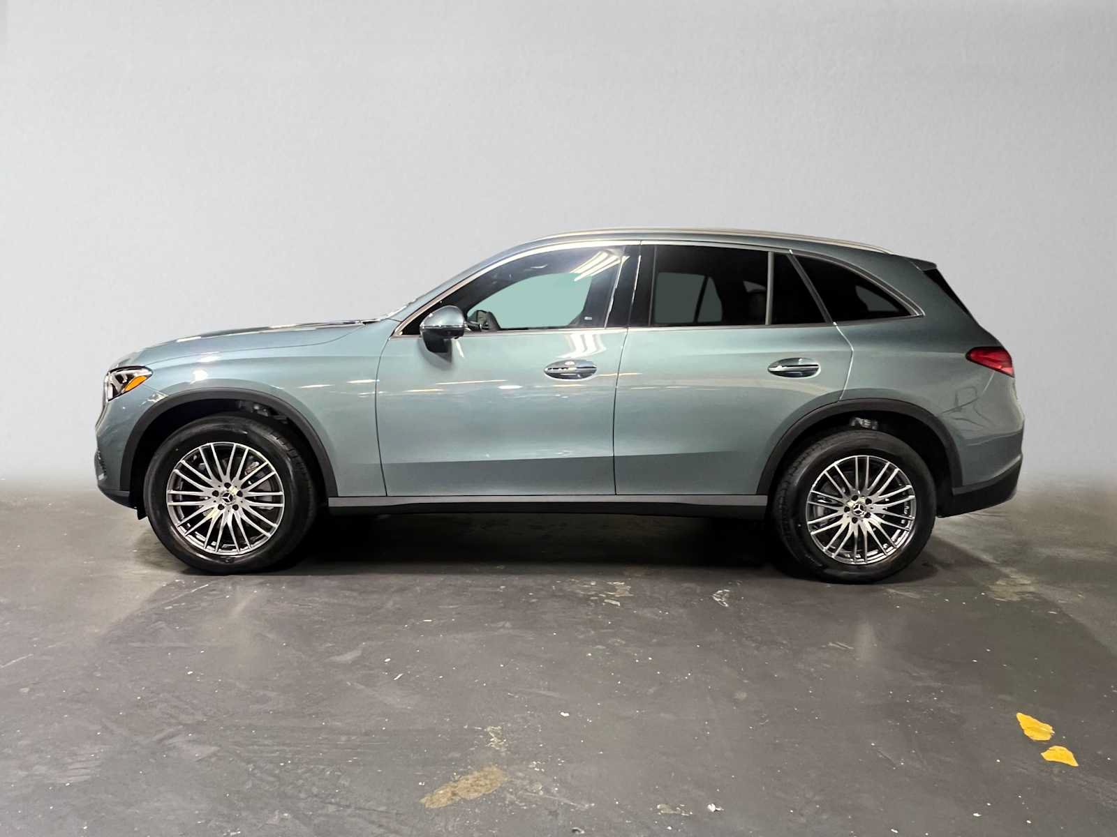 New 2027 Mercedes-Benz GLC 300 4MATIC image 6