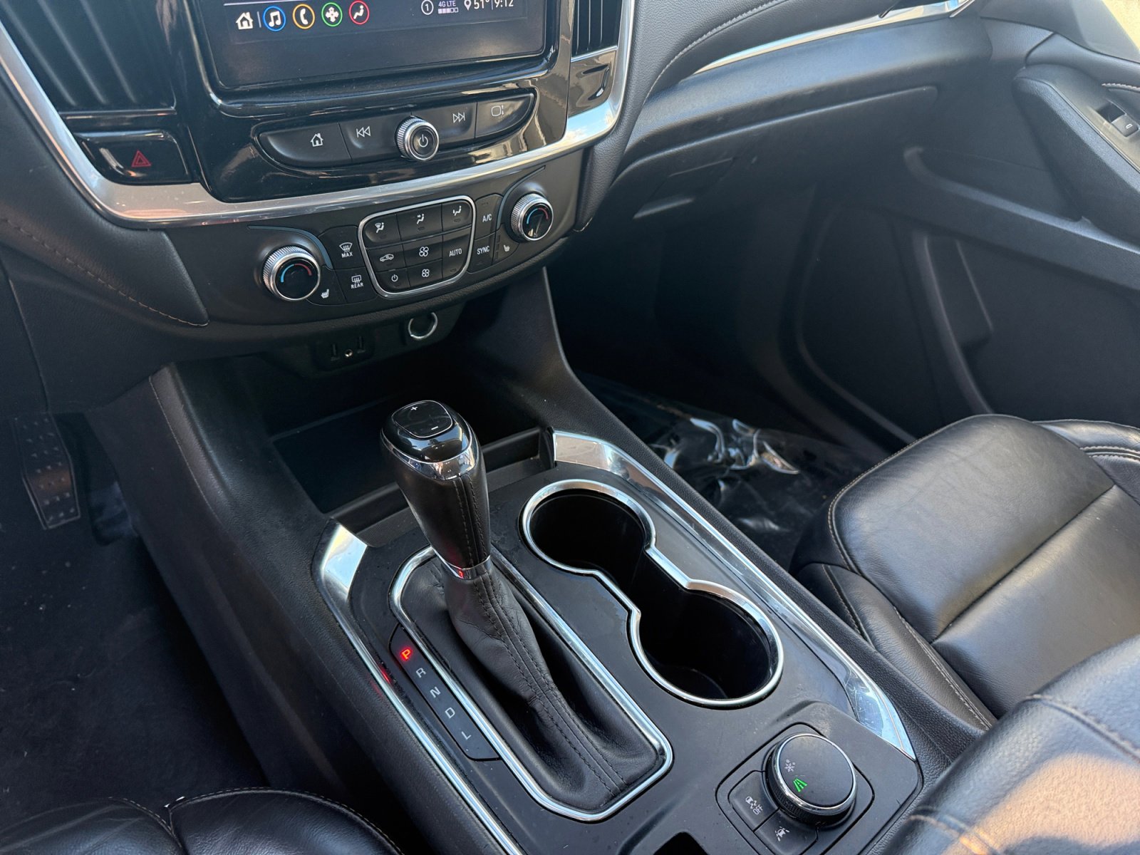 Used 2020 Chevrolet Traverse LT w/ LPO, Blackout Package image 13