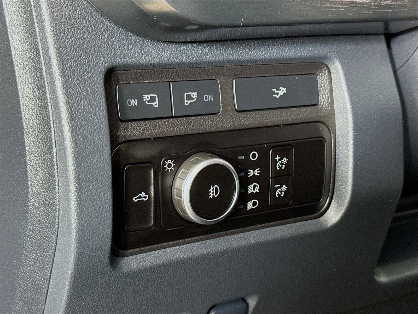 Used 2024 Ford F250 Lariat w/ Chrome Package image 11