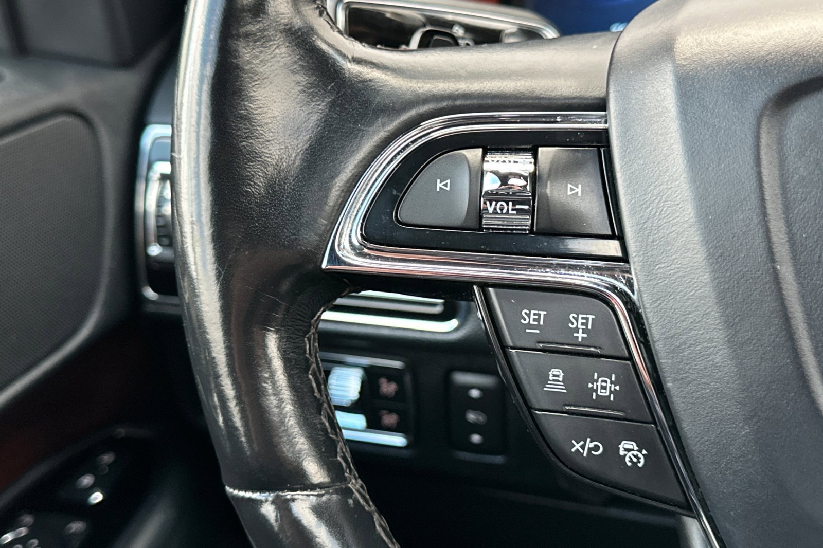 Used 2022 Lincoln Navigator Reserve image 38