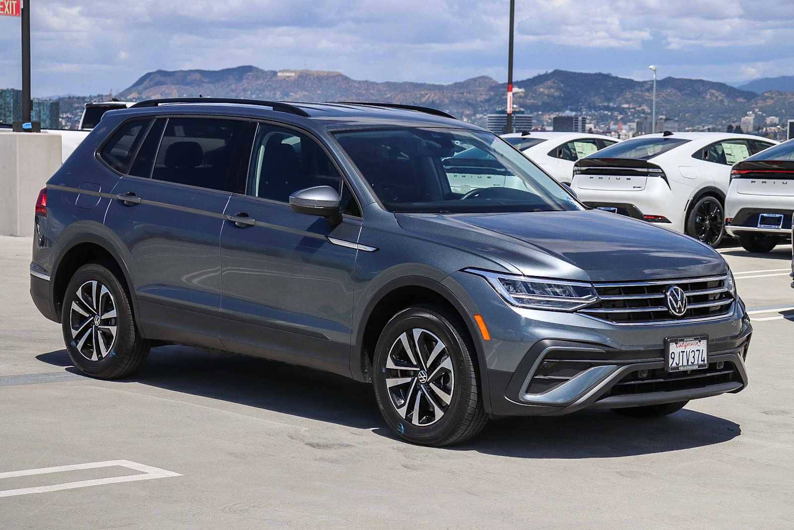 Used 2023 Volkswagen Tiguan S image 3