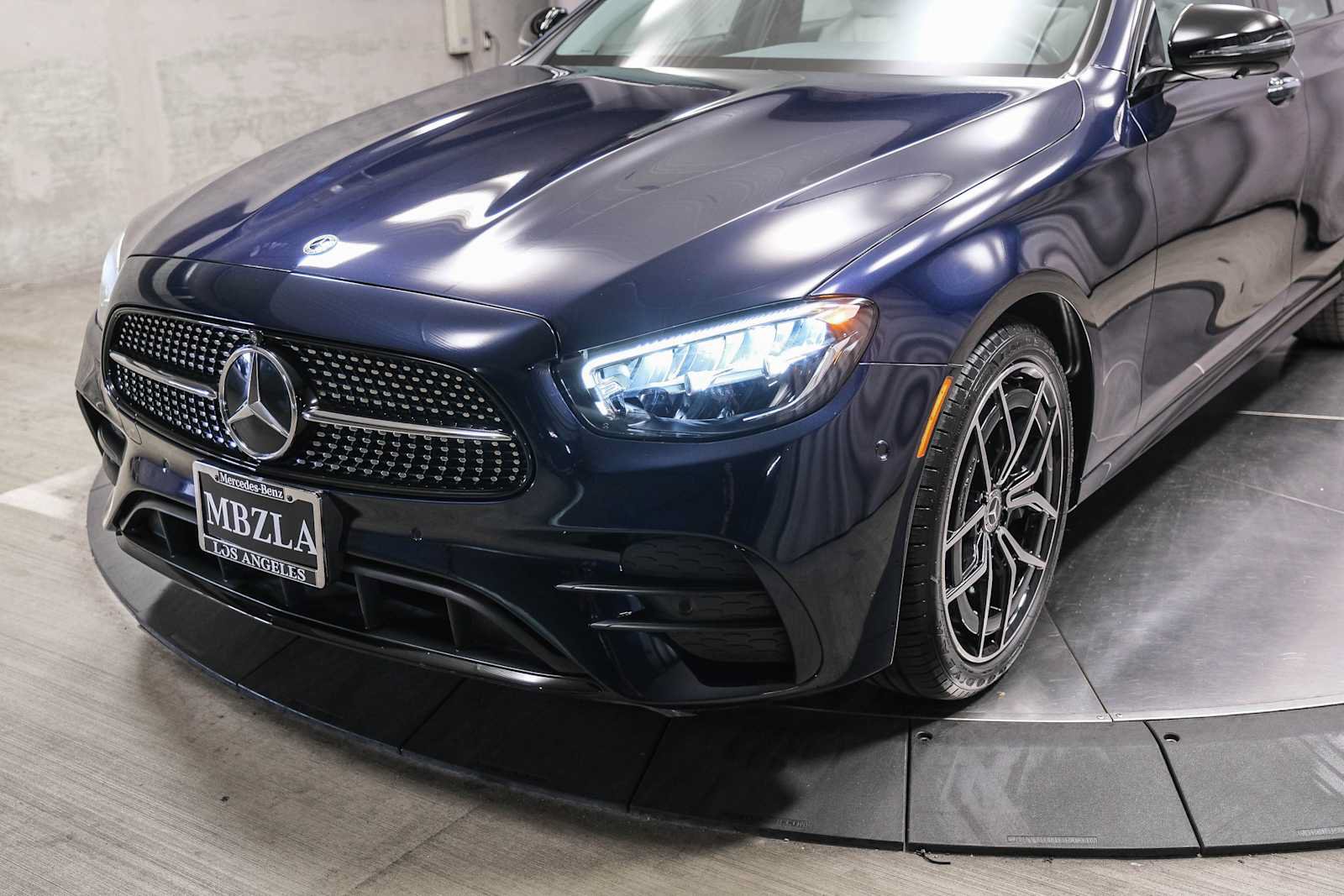 Used 2023 Mercedes-Benz E 350 Sedan image 11