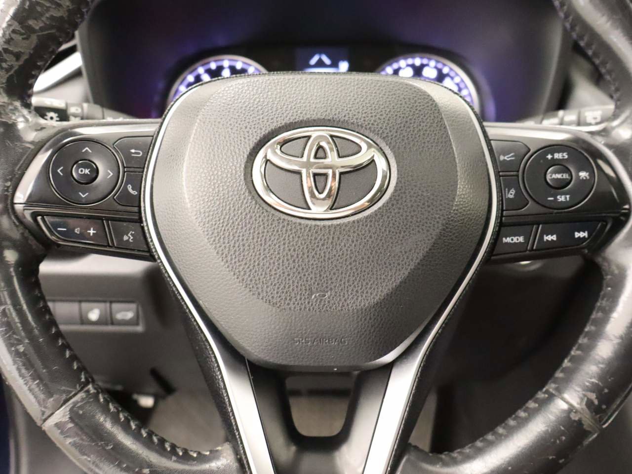 Used 2021 Toyota RAV4 XLE image 12
