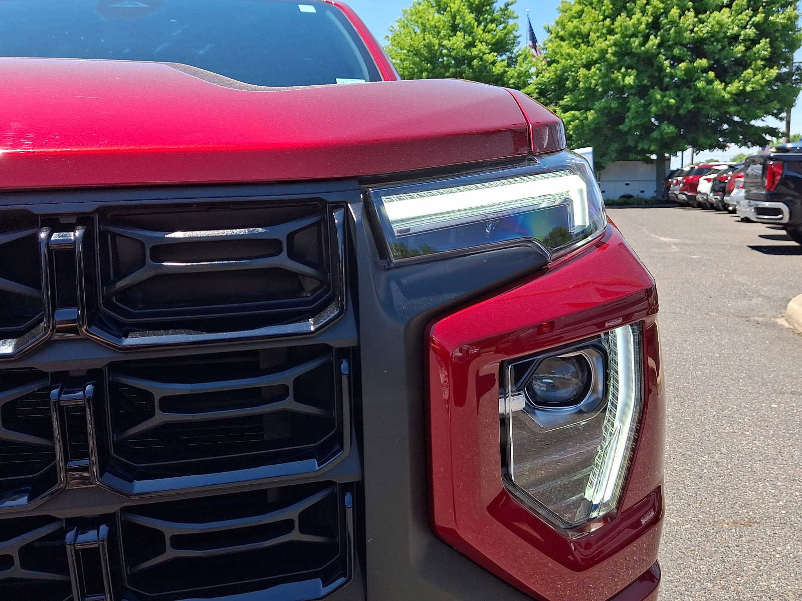 Used 2024 GMC Canyon Elevation w/ Elevation Premium Package AWD/4WD image 11