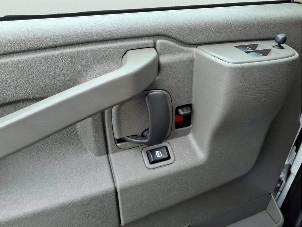 Used 2024 GMC Savana 2500 w/ Driver Convenience Package RWD image 16