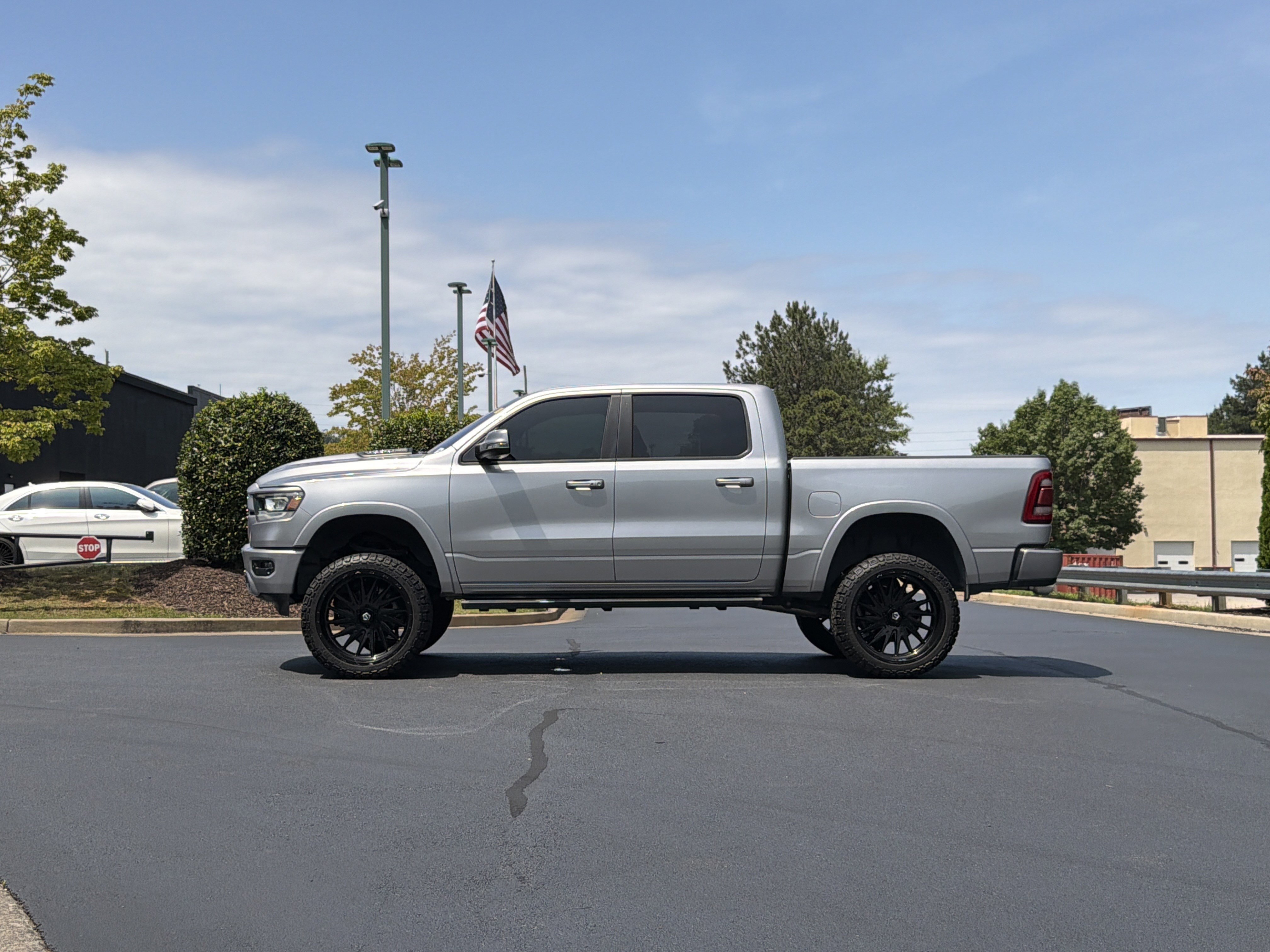 Used 2022 RAM 1500 Laramie w/ Sport Appearance Package AWD/4WD image 14