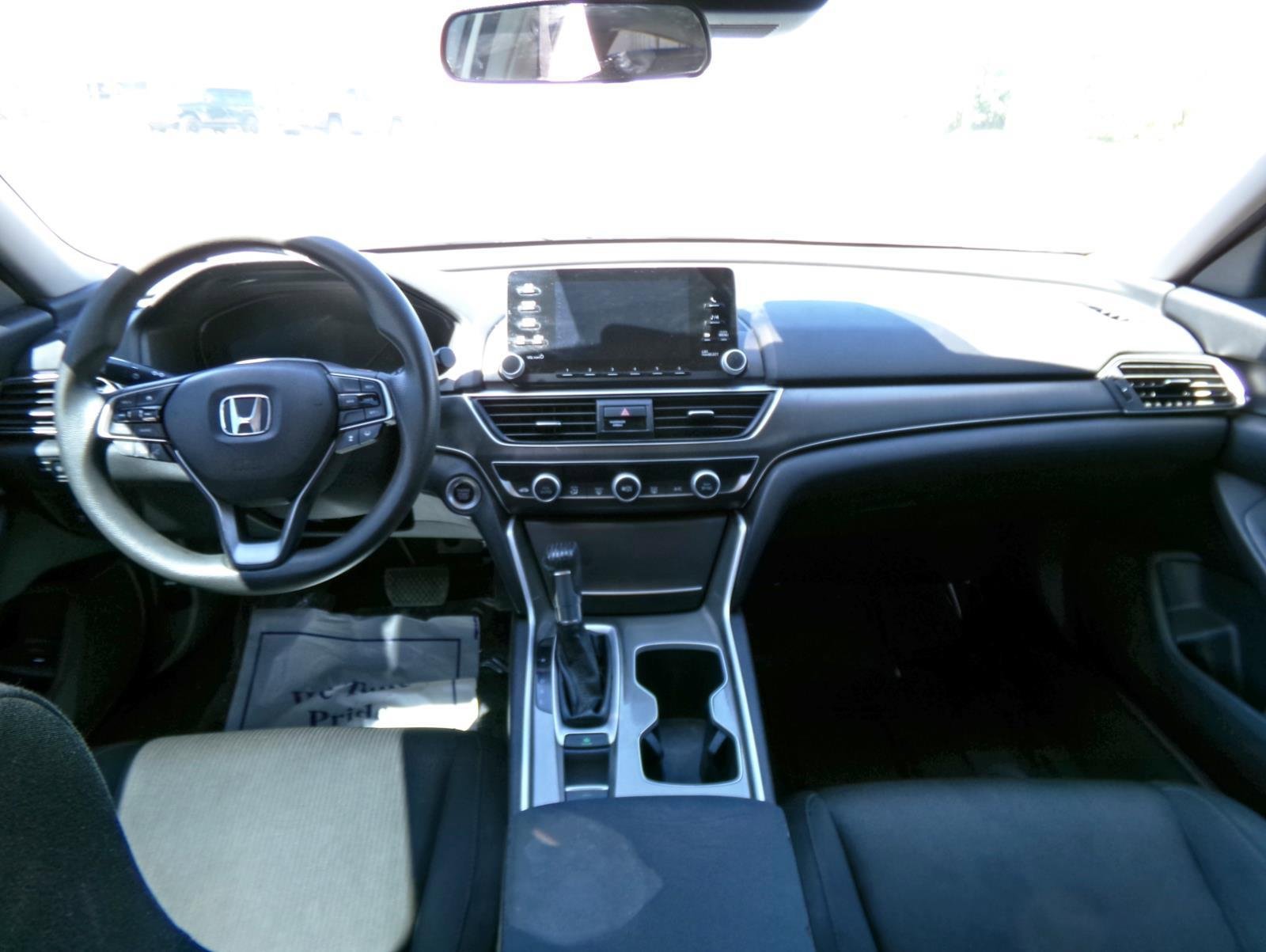Used 2018 Honda Accord LX image 6