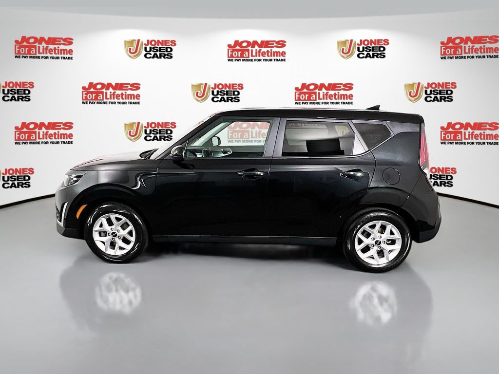 Certified 2023 Kia Soul LX w/ LX Technology Package FWD image 13