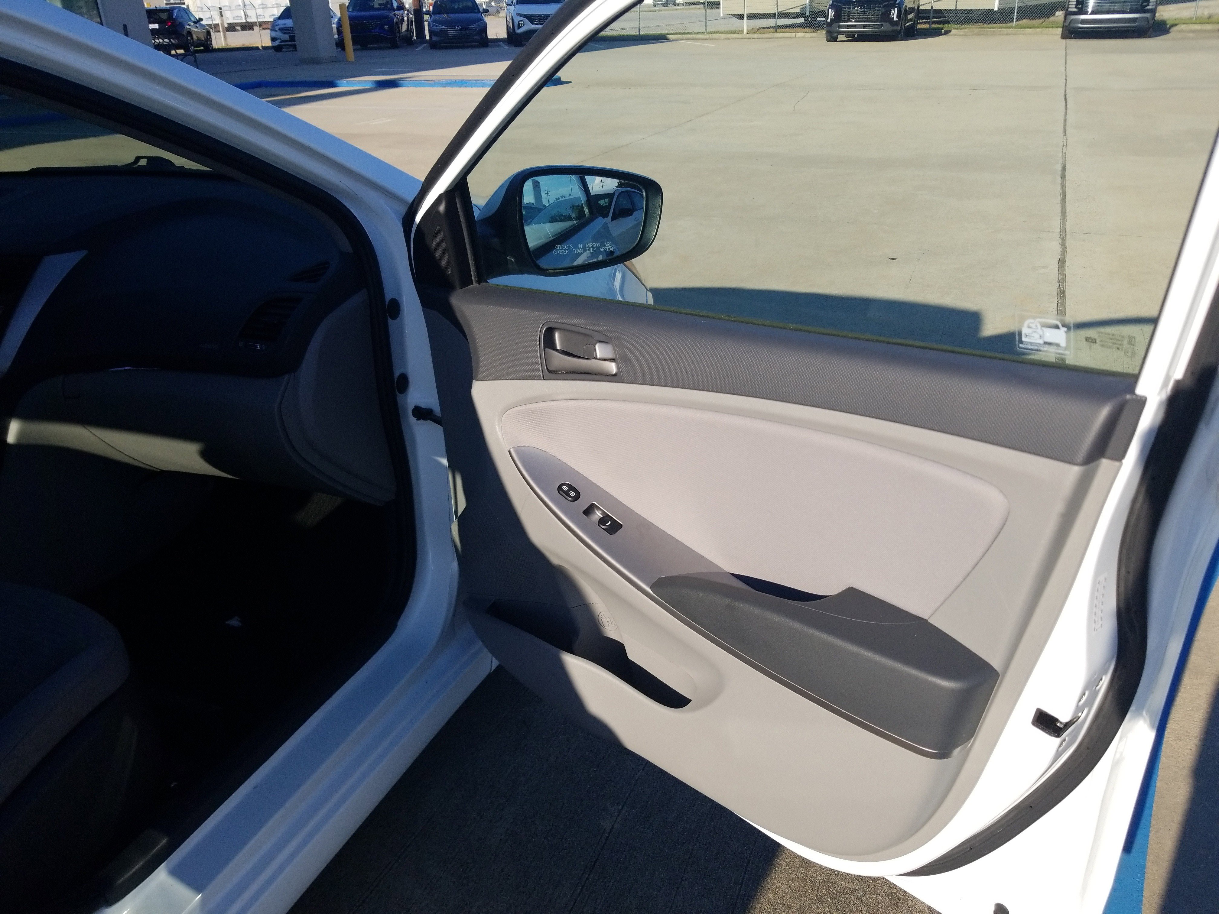 Used 2017 Hyundai Accent SE image 16