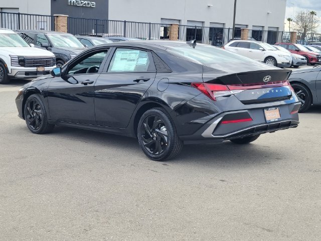 New 2026 Hyundai Elantra Sport FWD image 3