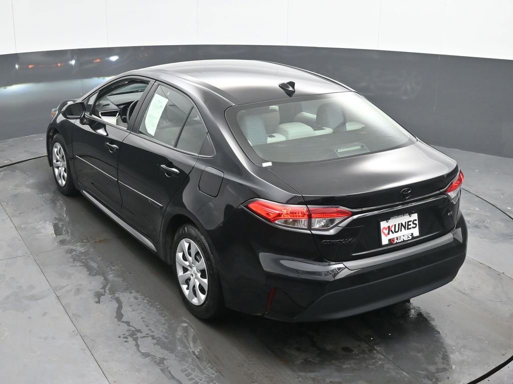 Used 2024 Toyota Corolla LE image 42