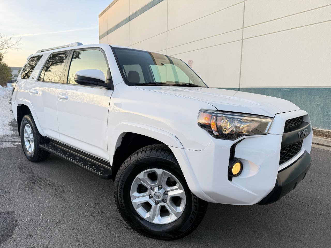 Used 2015 Toyota 4Runner SR5 image 1