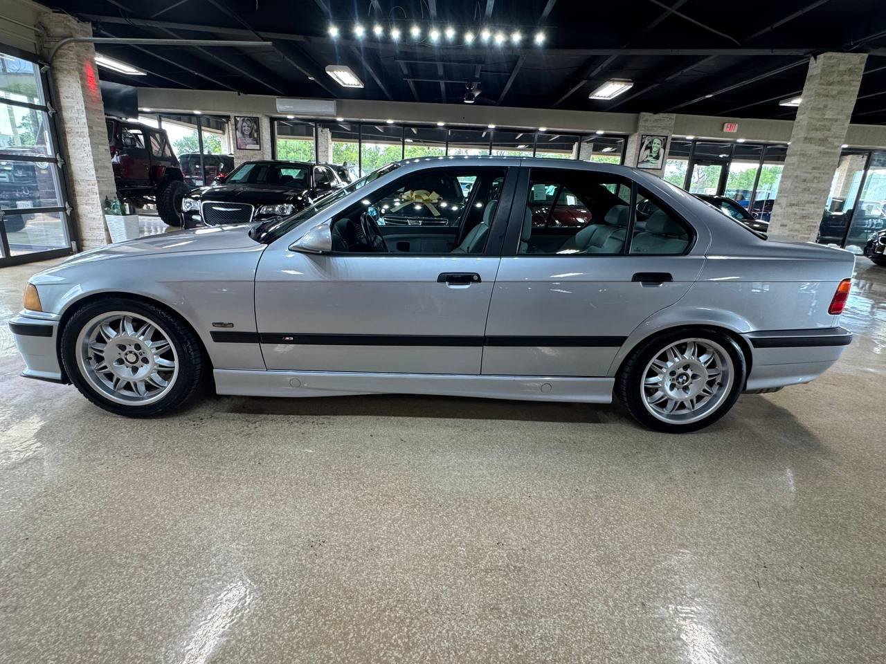 Used 1998 BMW M3 Sedan RWD image 4