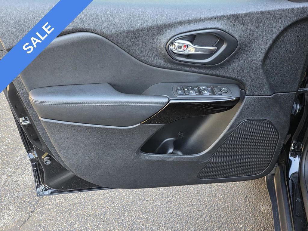 Used 2021 Jeep Cherokee Latitude Plus image 33