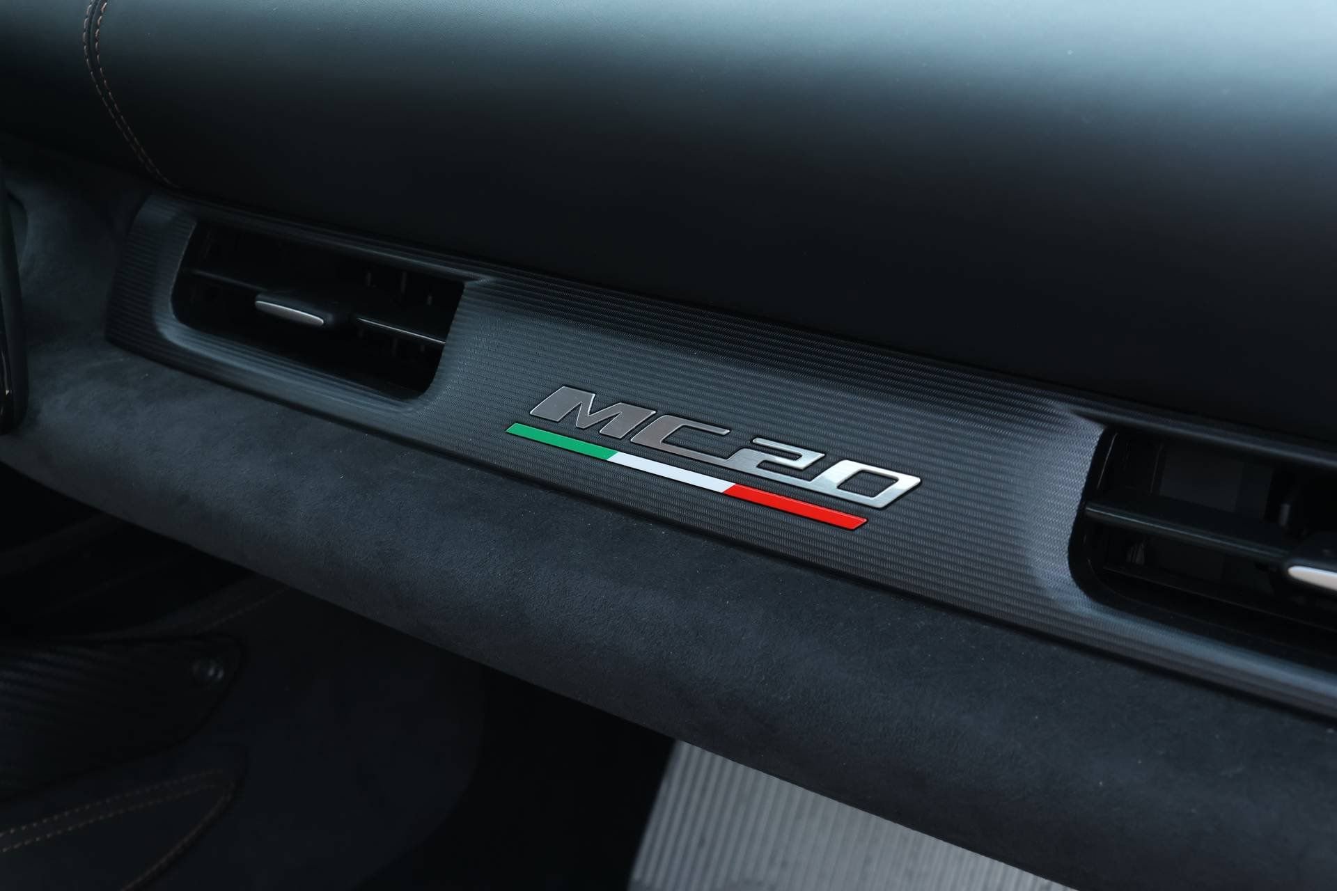 Used 2024 Maserati MC20 Cielo image 29