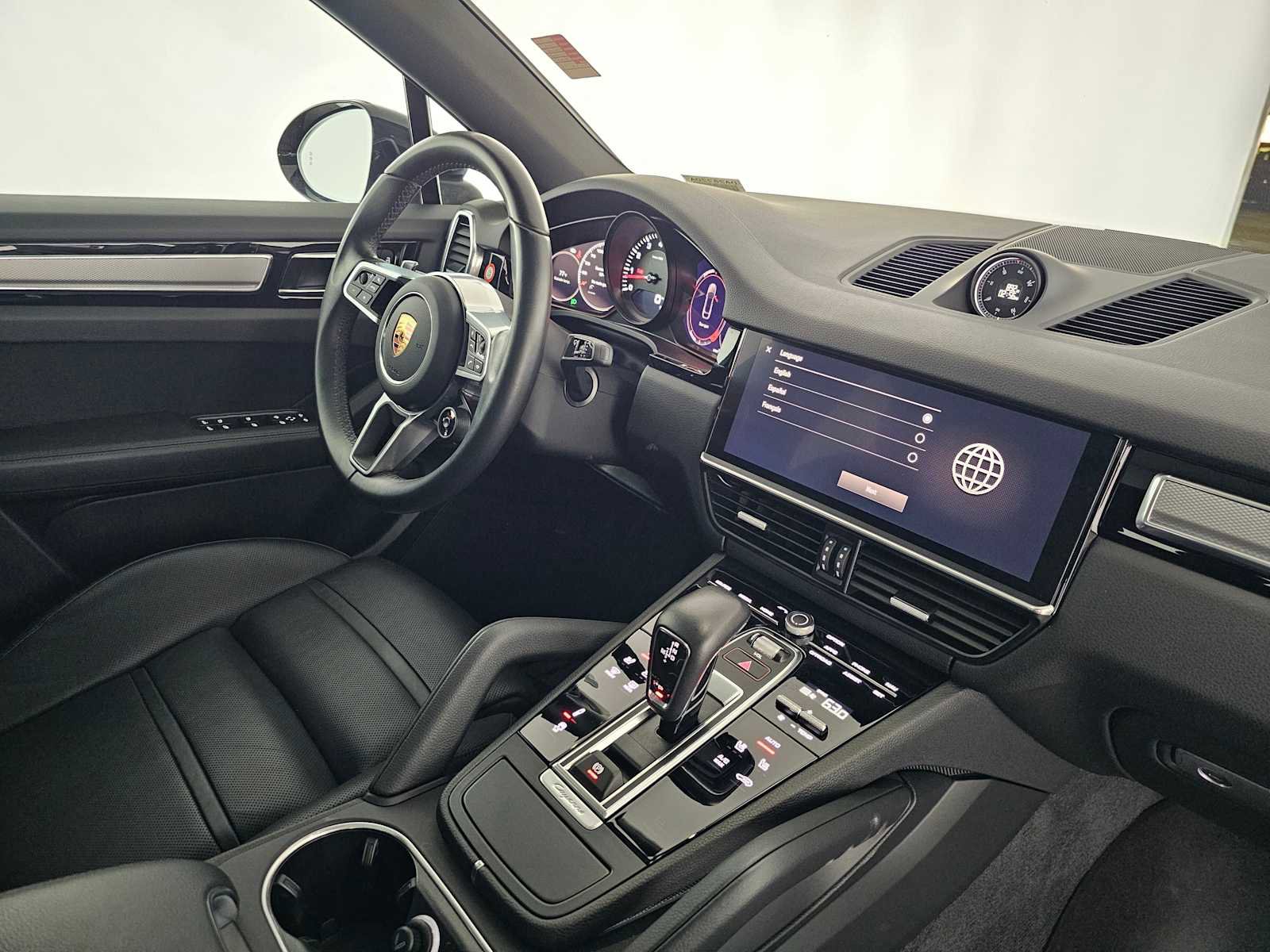 Used 2023 Porsche Cayenne Platinum Edition image 11