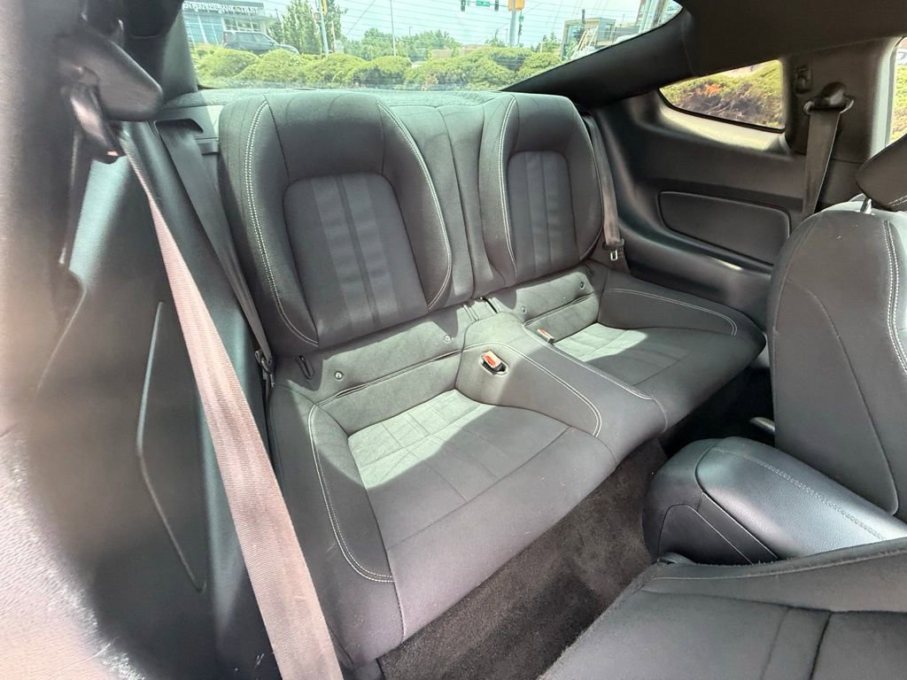 Used 2018 Ford Mustang Coupe w/ Equipment Group 101A RWD image 29