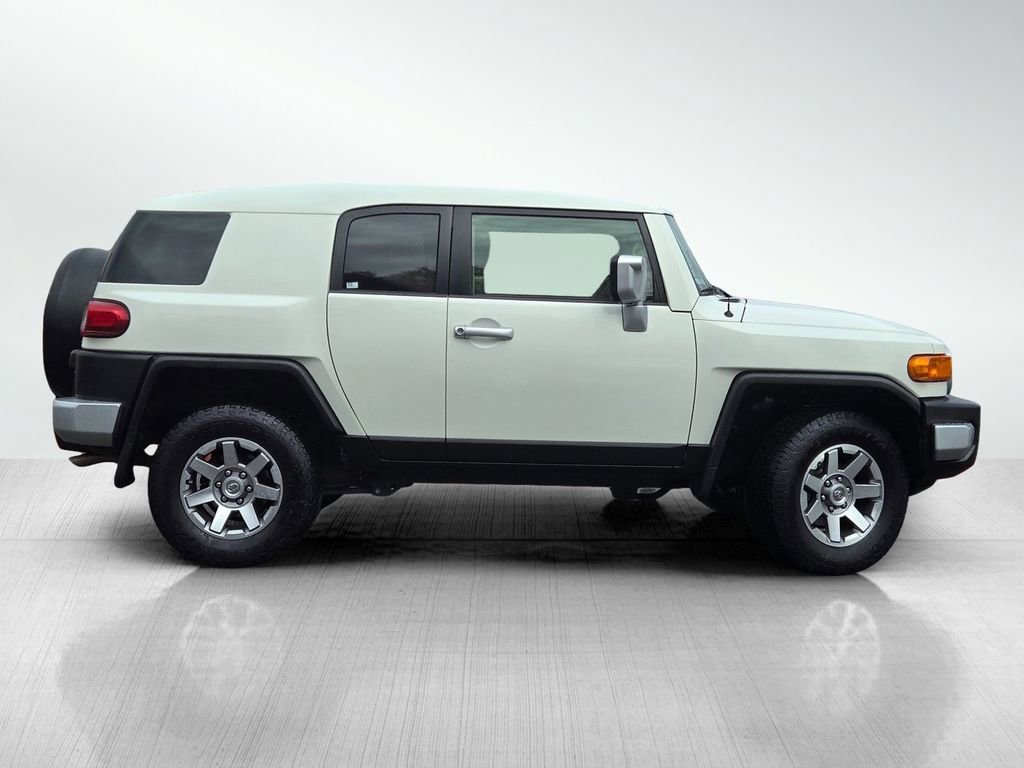 Used 2014 Toyota FJ Cruiser 4WD w/ Convenience Package image 4