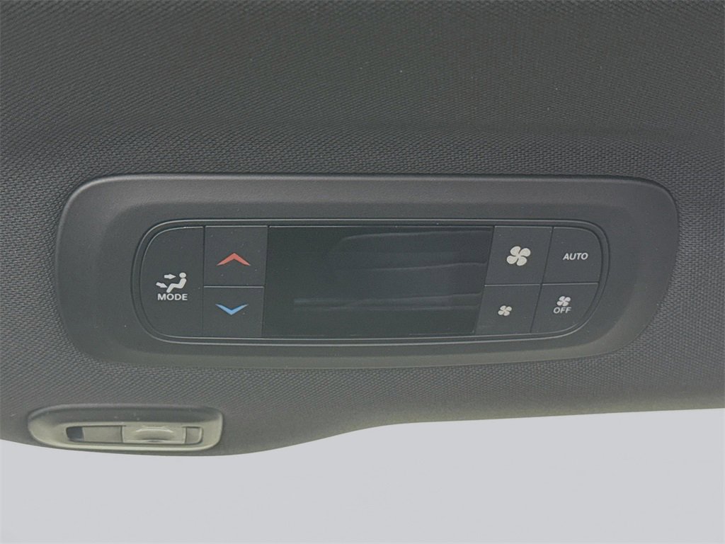 New 2026 Chrysler Pacifica Select image 26