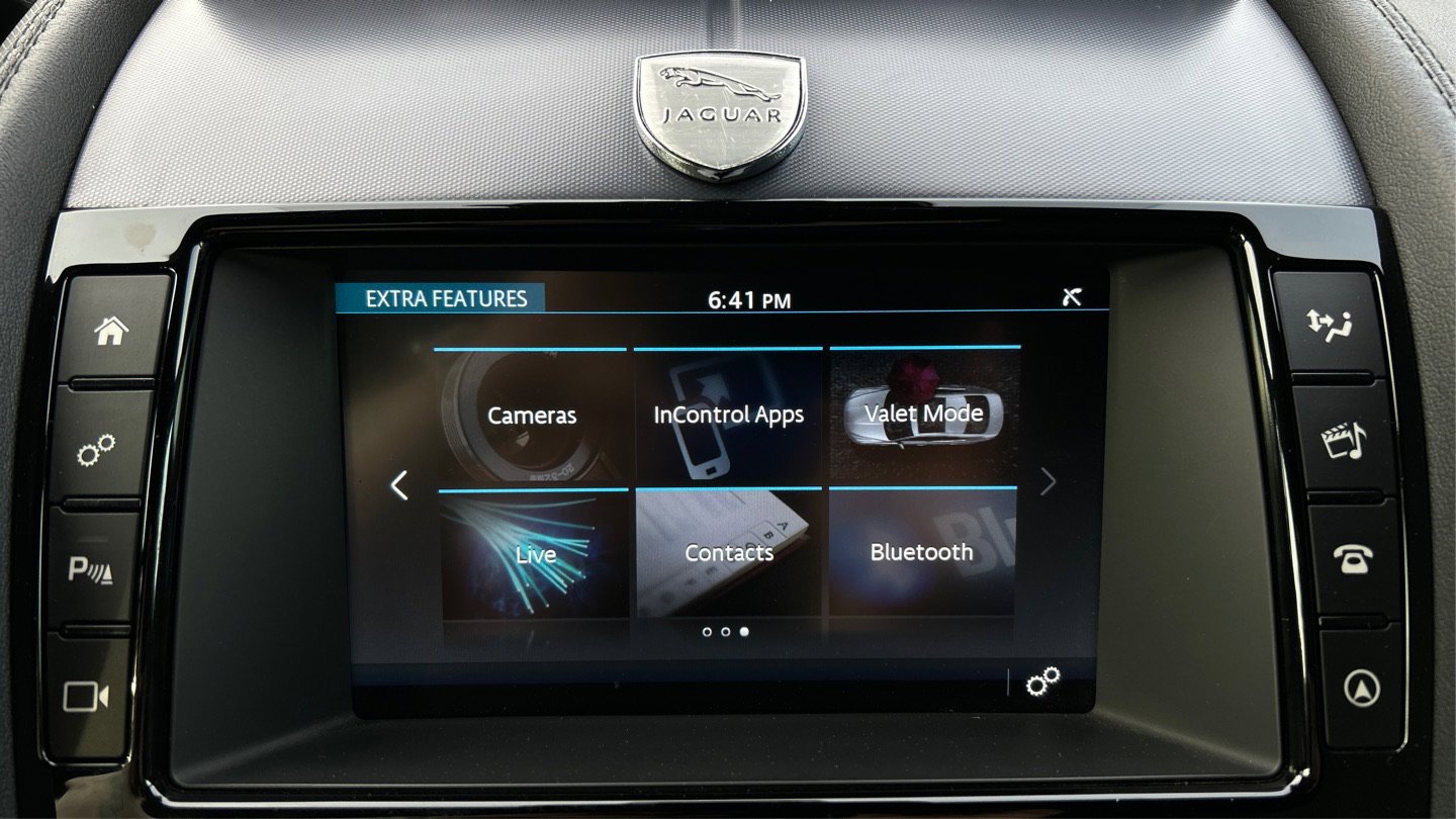 Used 2018 Jaguar F-TYPE Convertible image 23