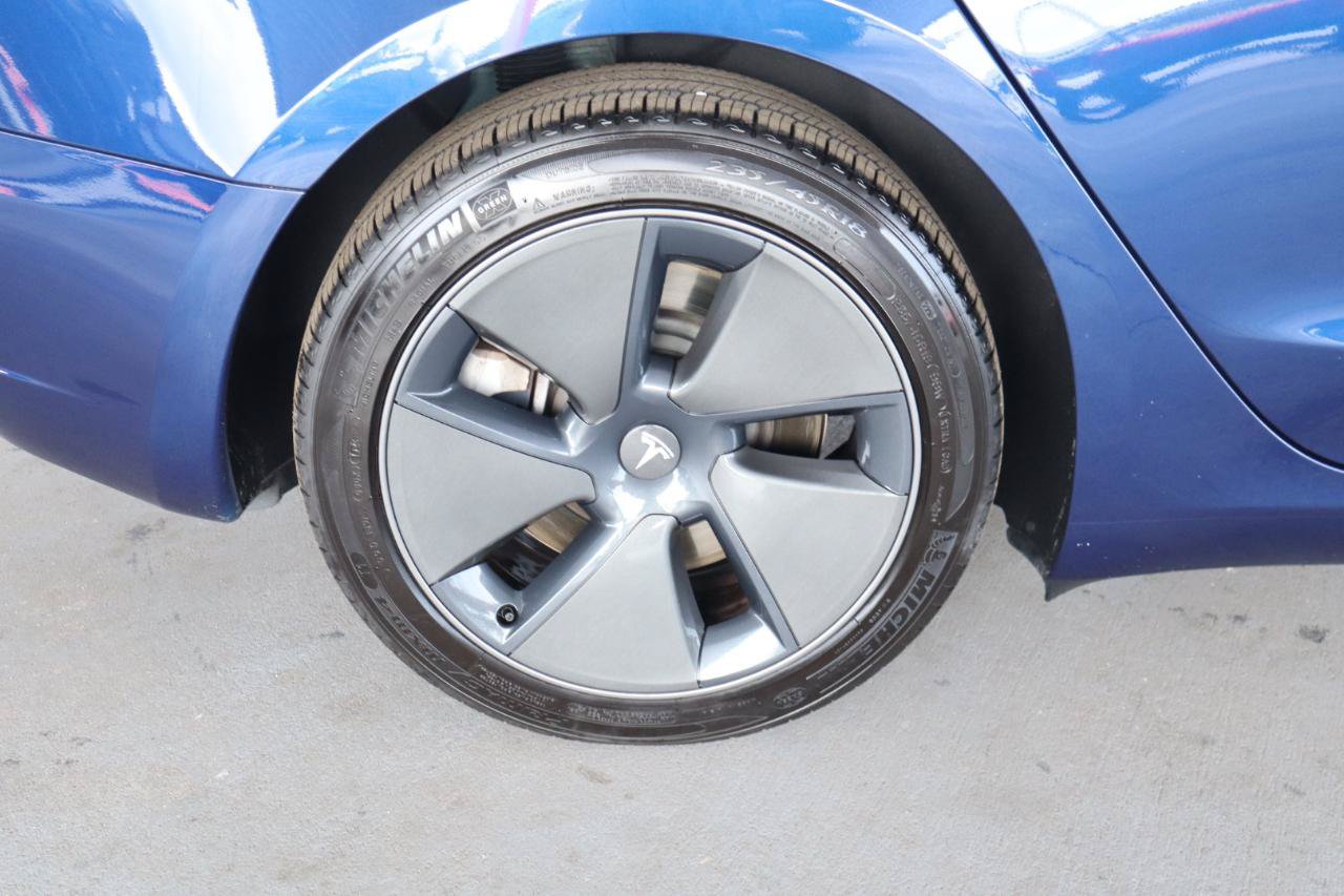 Used 2023 Tesla Model 3 Standard Range RWD image 5