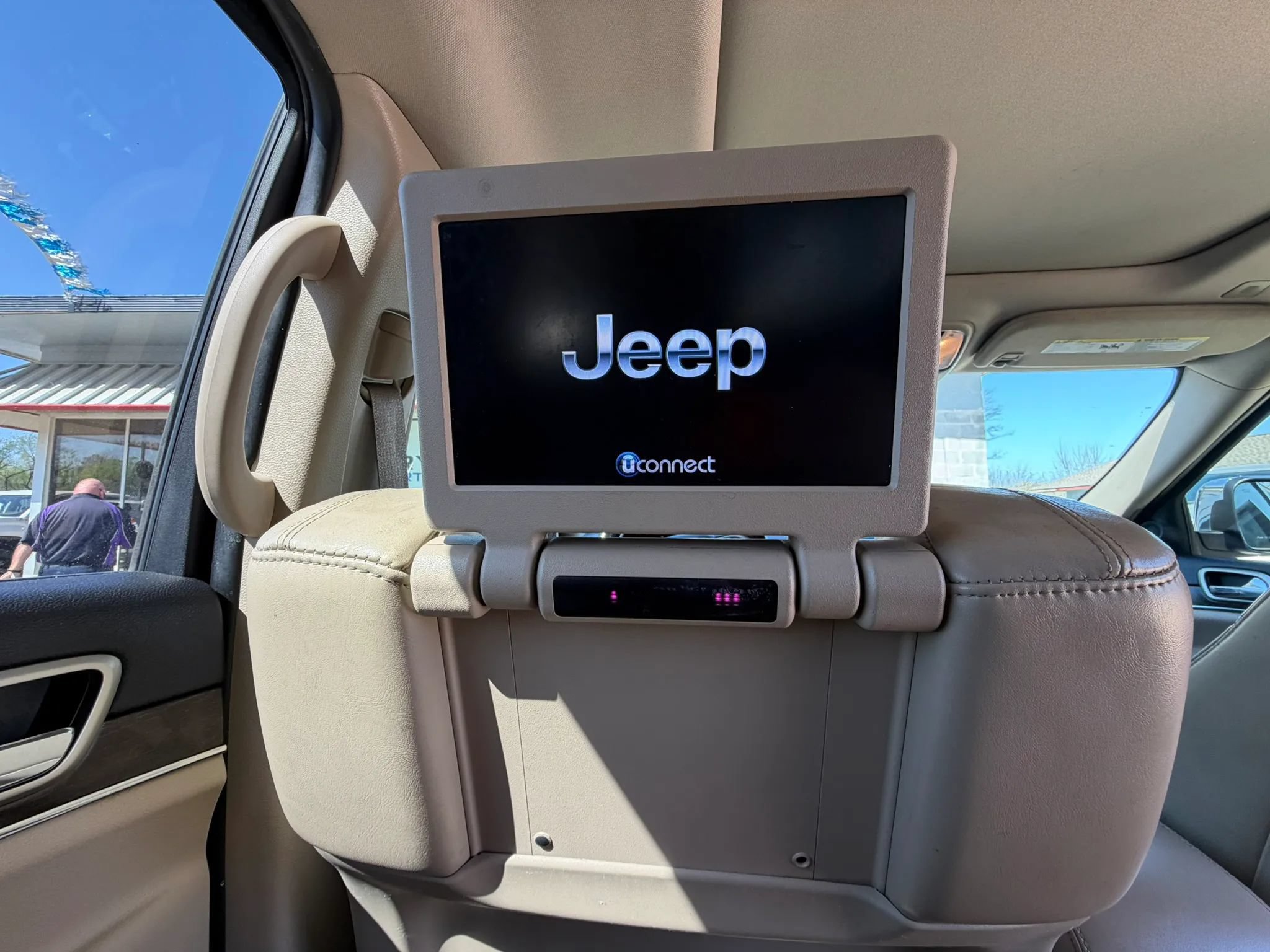 Used 2017 Jeep Grand Cherokee Limited w/ Luxury Group II RWD image 21