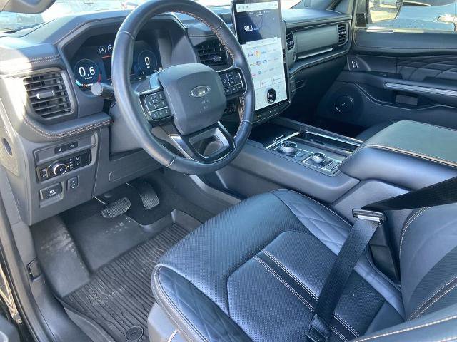 Used 2024 Ford Expedition Platinum image 6