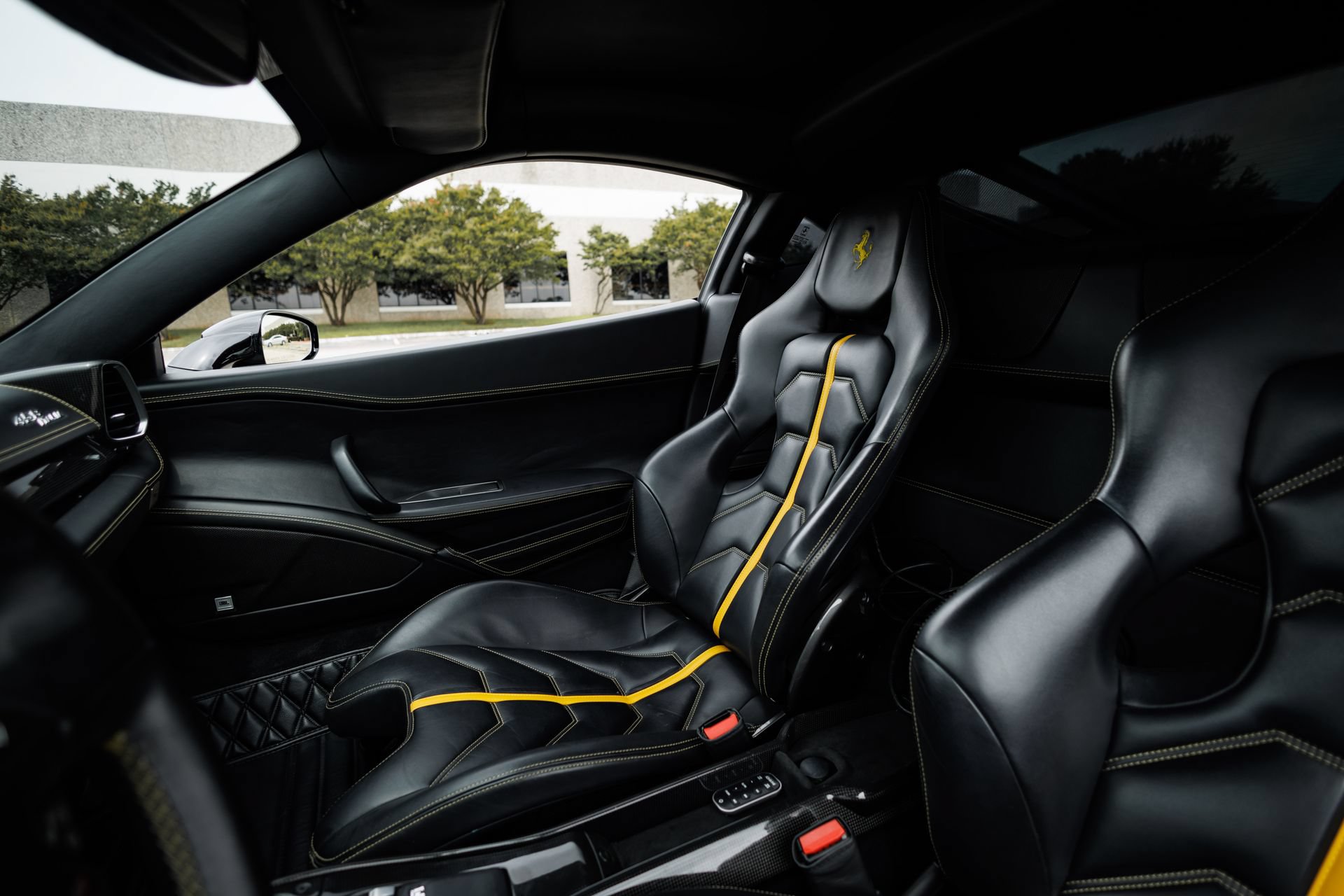 Used 2012 Ferrari 458 Italia Coupe RWD image 45