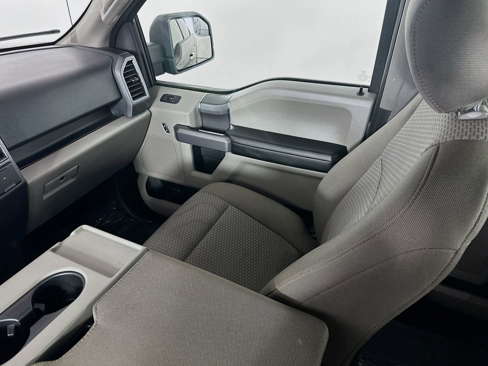 Used 2019 Ford F150 XLT w/ XTR Package image 24