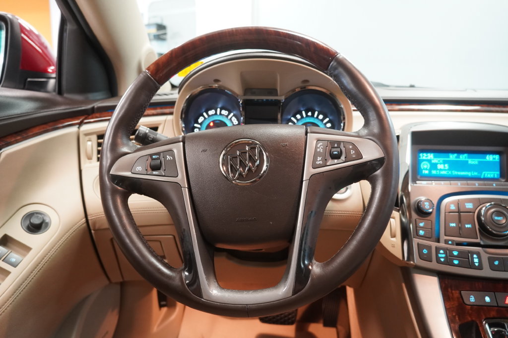 Used 2010 Buick LaCrosse CXS FWD image 19