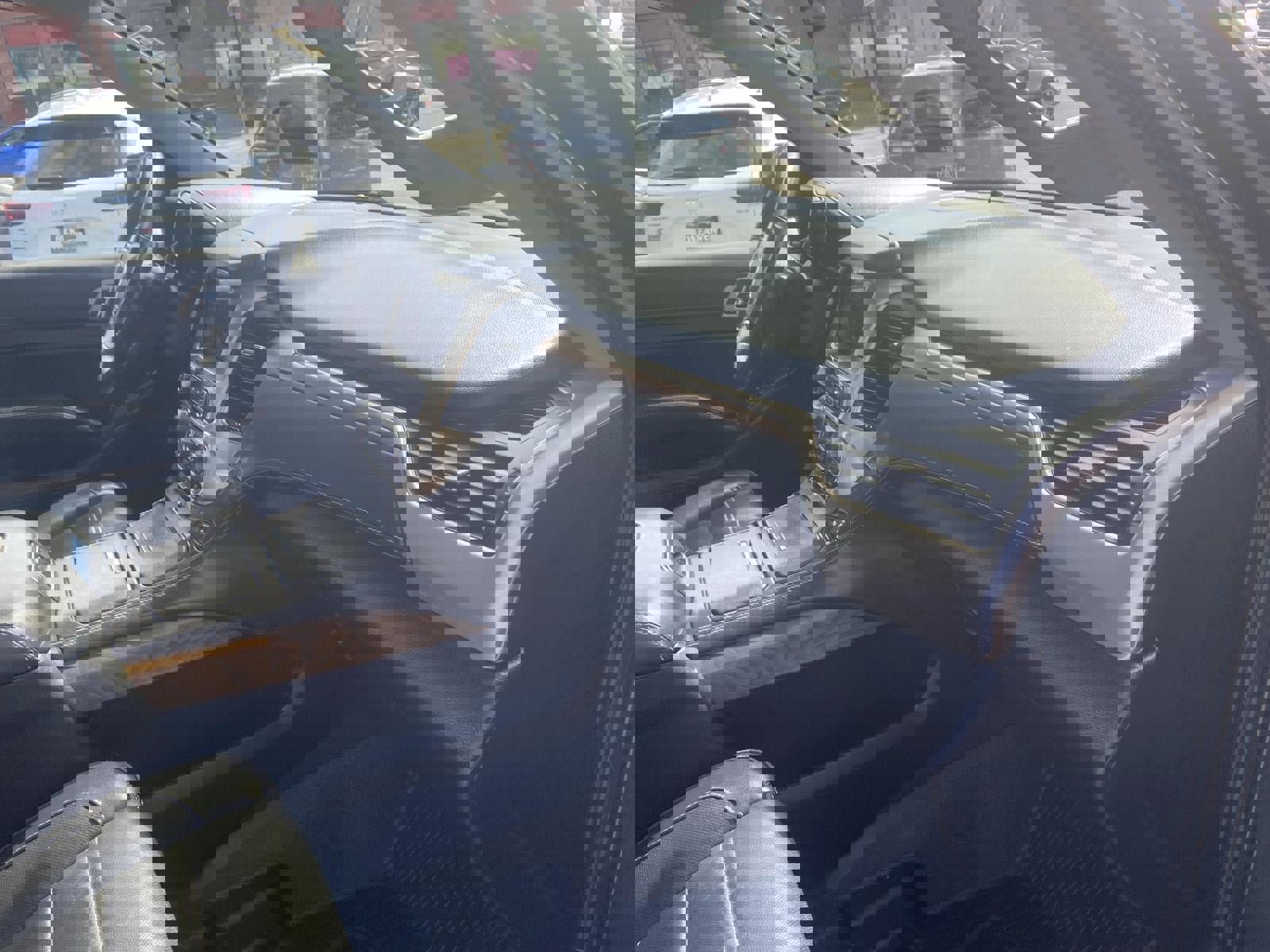 Used 2020 GMC Yukon Denali w/ Denali Premium Package image 41