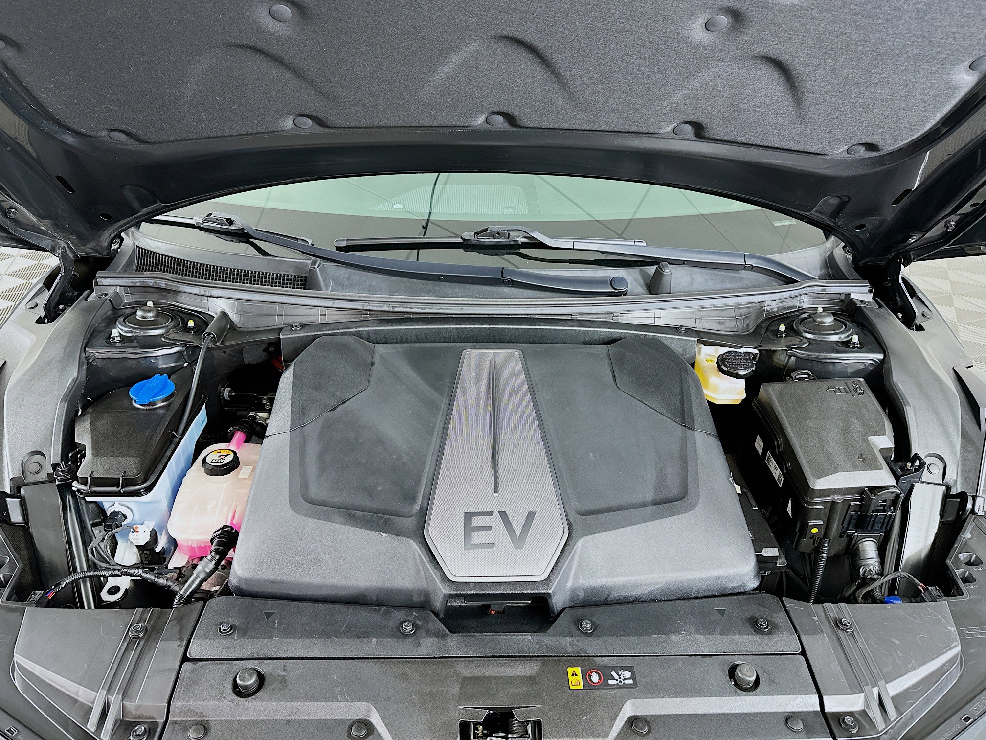 Used 2023 Kia EV6 Wind w/ Wind Technology Package RWD image 33