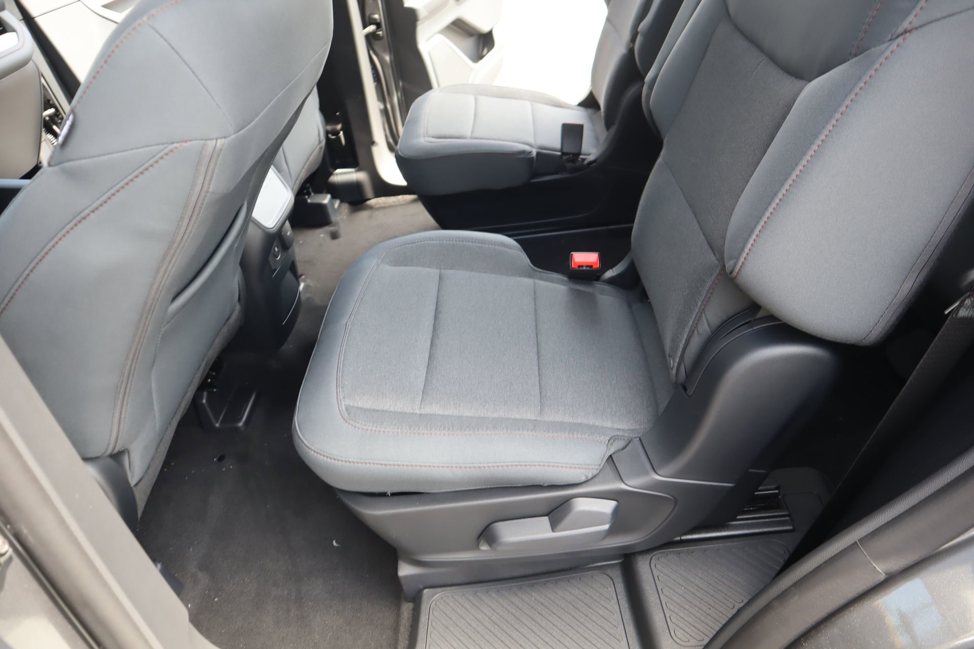New 2026 Ford Explorer Active RWD image 13
