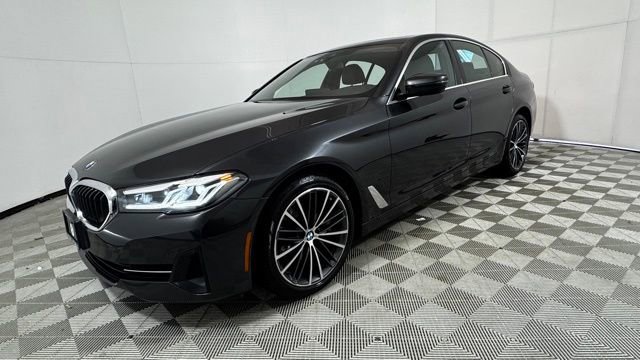 Certified 2023 BMW 540i xDrive w/ Premium Package AWD/4WD image 3