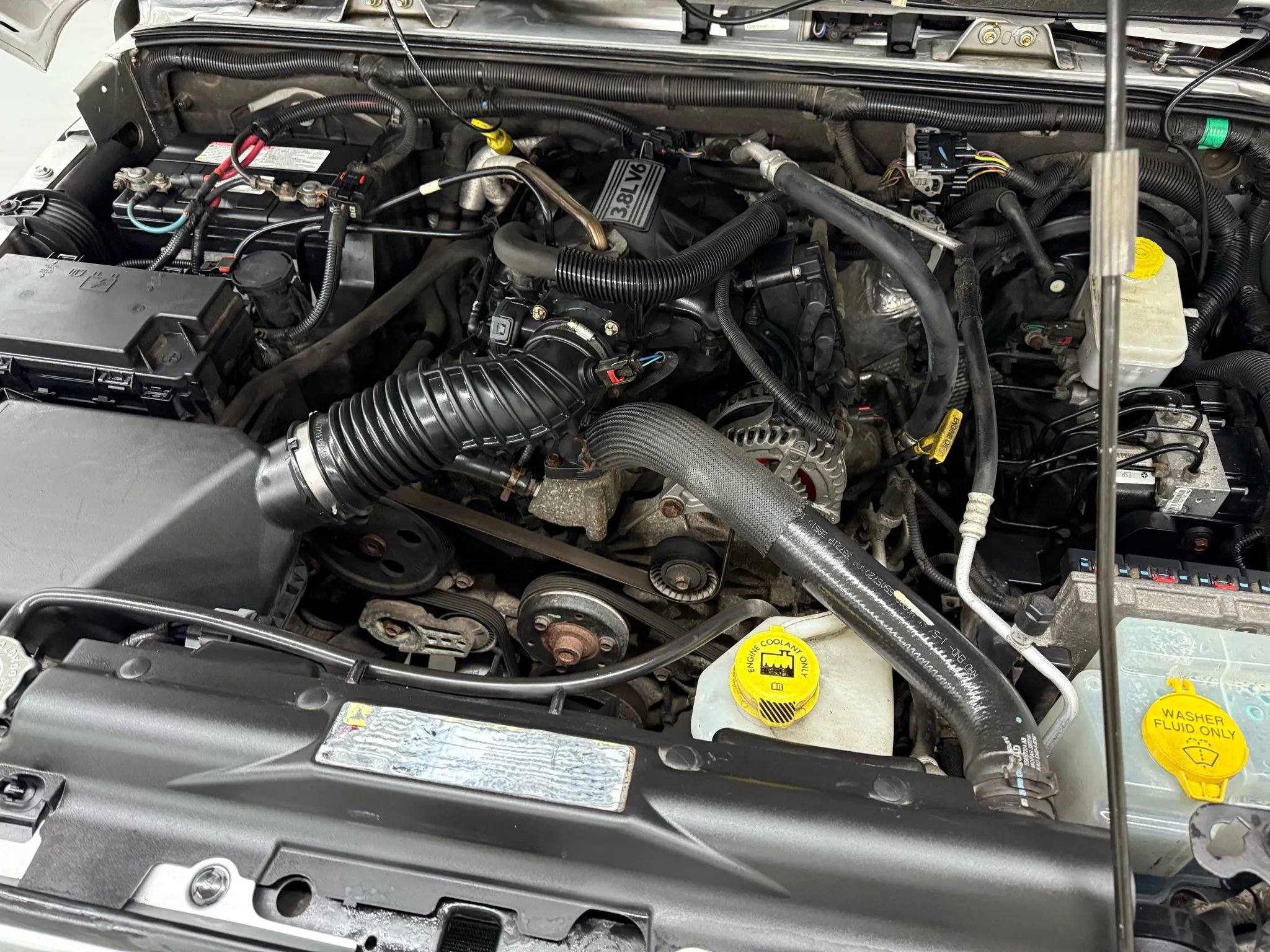 Used 2011 Jeep Wrangler Unlimited Sahara image 37