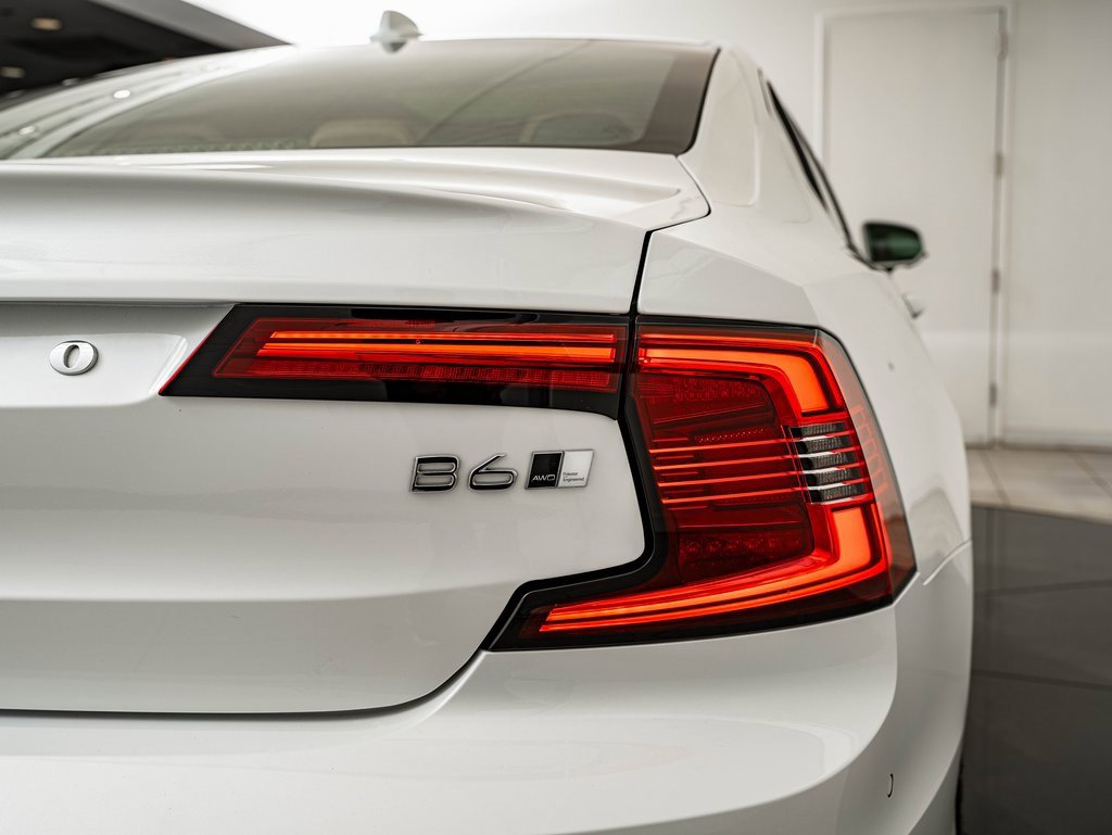 Used 2023 Volvo S90 B6 Ultimate w/ Lounge Package image 9