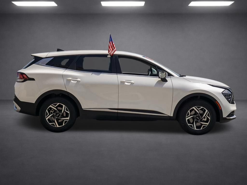 Used 2024 Kia Sportage LX FWD image 3