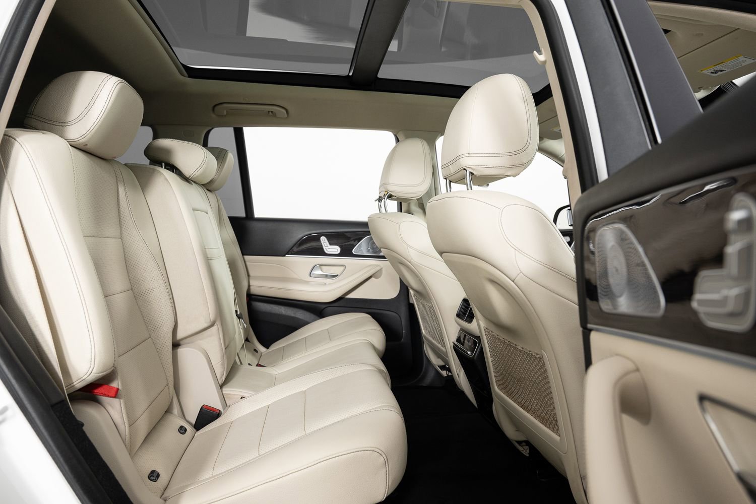 Used 2021 Mercedes-Benz GLS 450 4MATIC image 29