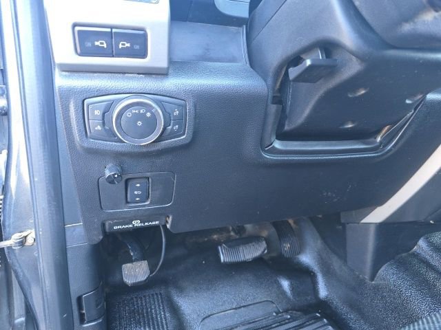 Used 2018 Ford F350 Lariat w/ Chrome Package AWD/4WD image 12