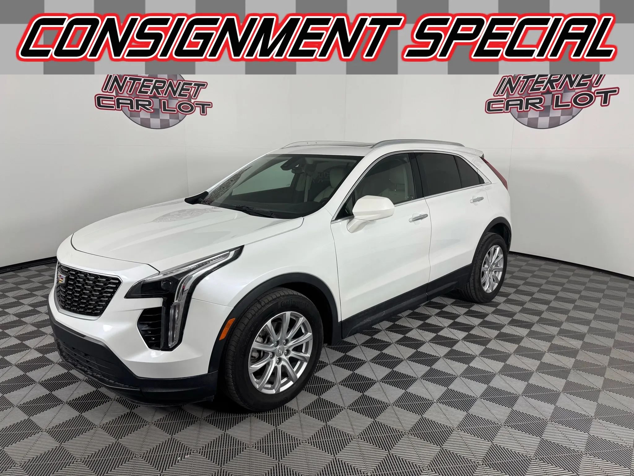 Used 2019 Cadillac XT4 Luxury w/ Cold Weather Package AWD/4WD image 1