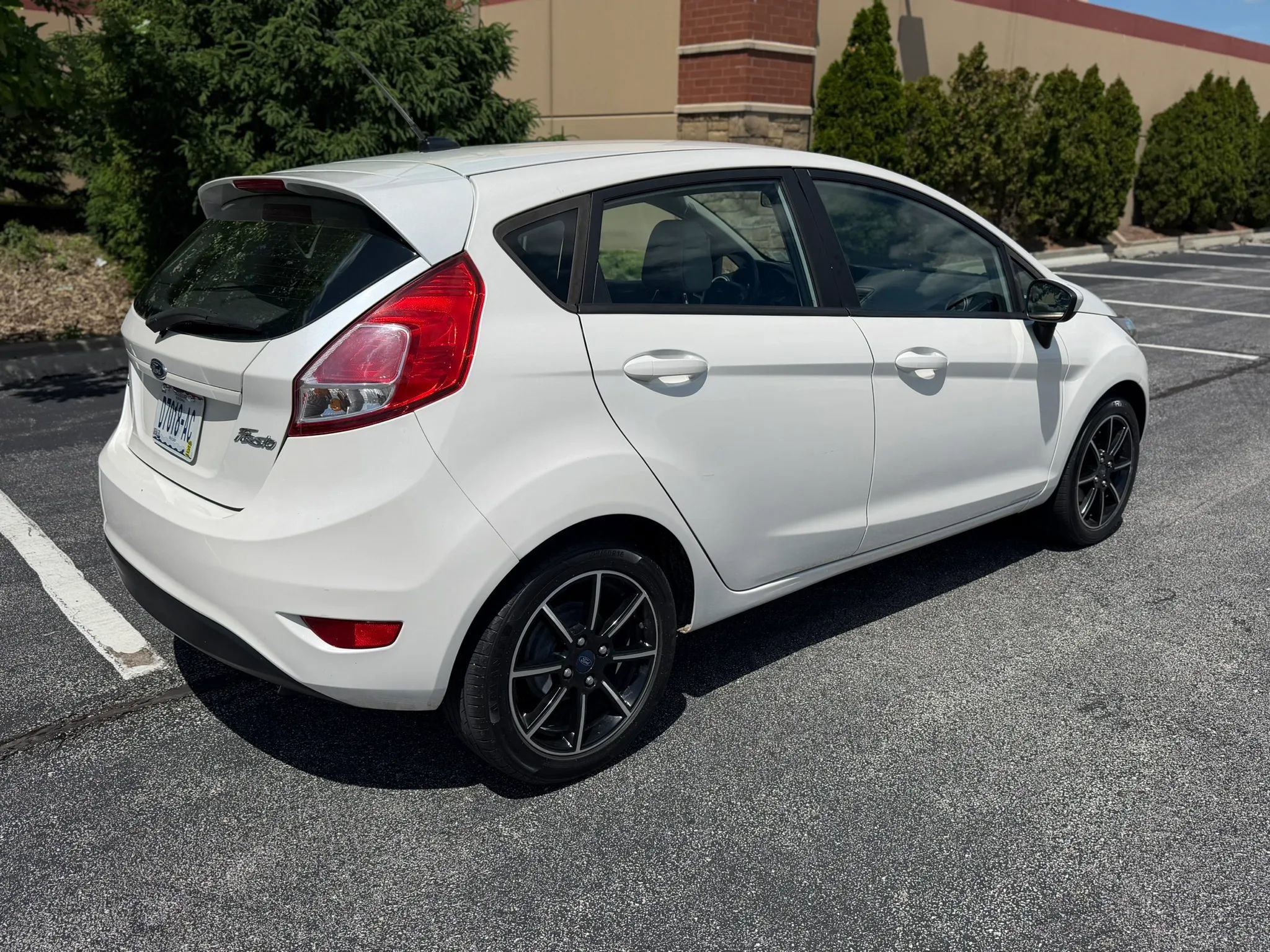 Used 2018 Ford Fiesta SE FWD image 8
