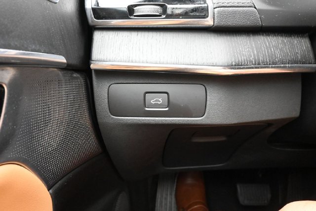 Used 2024 Volvo XC90 B6 Ultimate w/ Protection Package AWD/4WD image 28