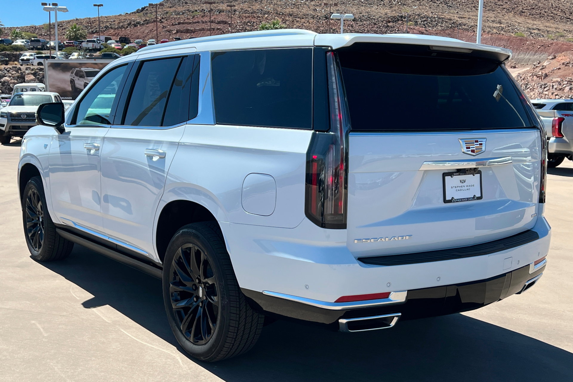 New 2026 Cadillac Escalade Luxury w/ Touring Package AWD/4WD image 3