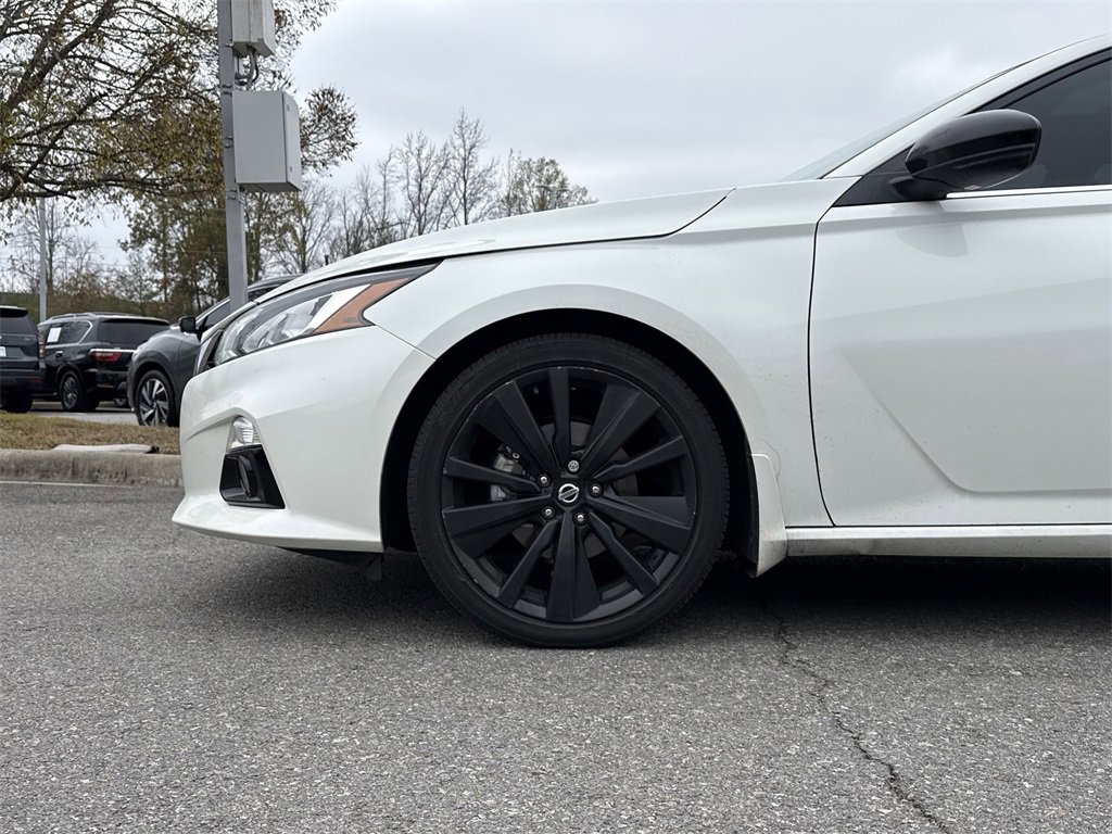 Used 2022 Nissan Altima 2.5 SR w/ Midnight Edition Package image 6