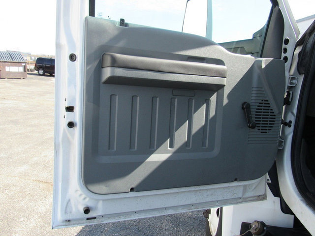 Used 2022 Ford F650 2WD Regular Cab Super Duty image 30