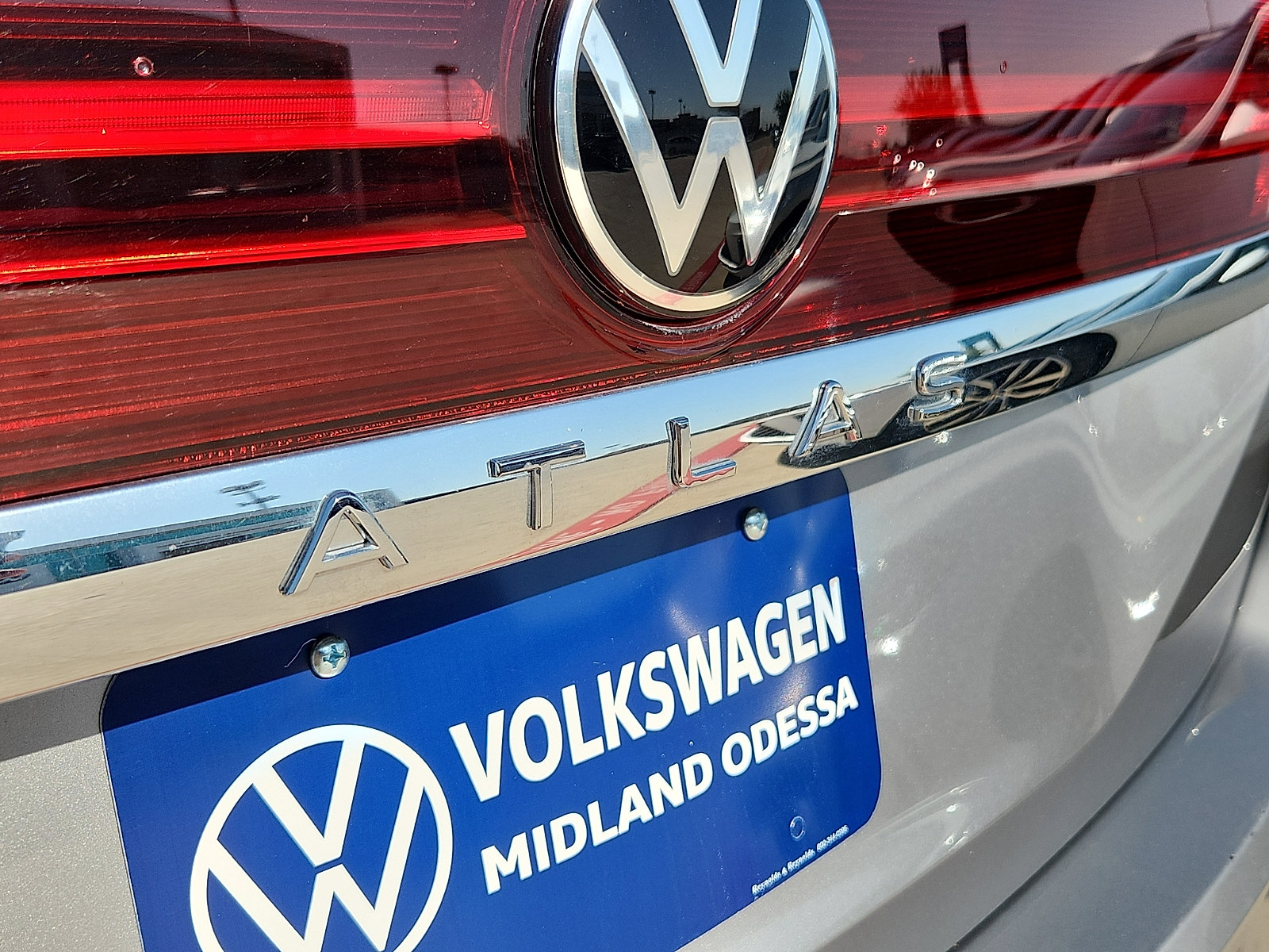 Certified 2026 Volkswagen Atlas SE FWD image 8