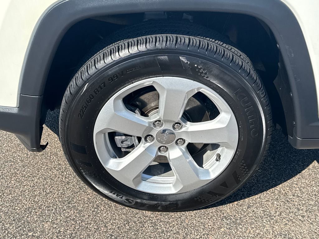 Used 2019 Jeep Compass Latitude w/ Cold Weather Group image 39