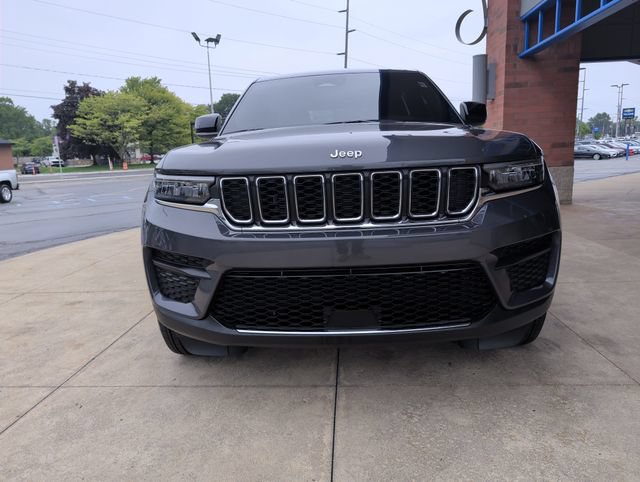 Used 2024 Jeep Grand Cherokee Laredo X w/ Luxury Tech Group I AWD/4WD image 10