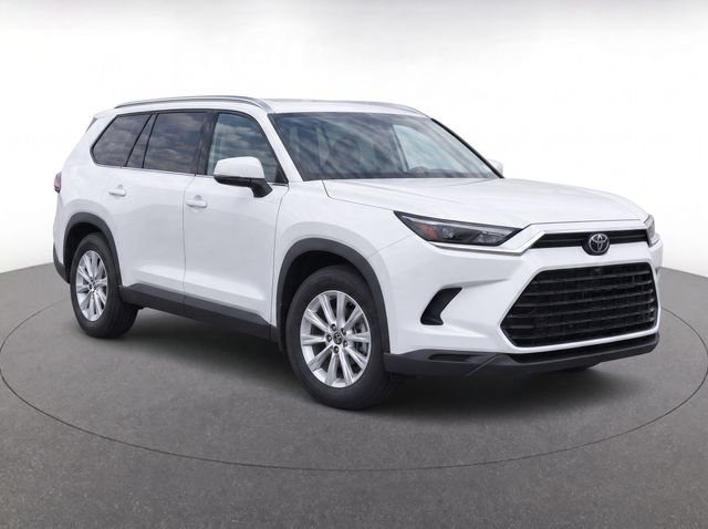 Used 2024 Toyota Grand Highlander FWD image 2